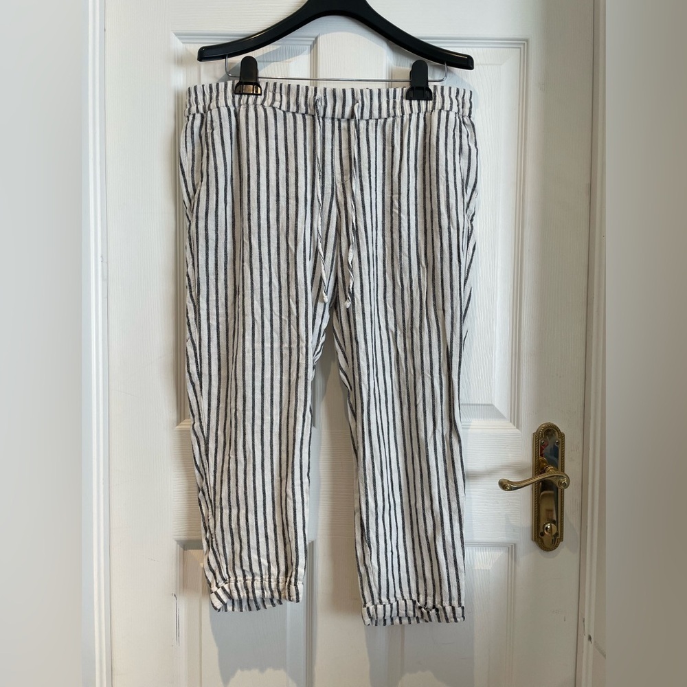 Ankle crop pants